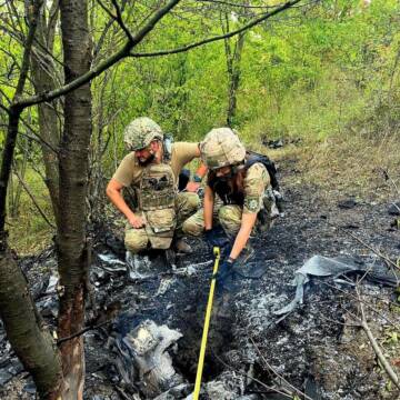 Атака на Вінниччину: вибухотехніки показали фото уламків збитих безпілотників