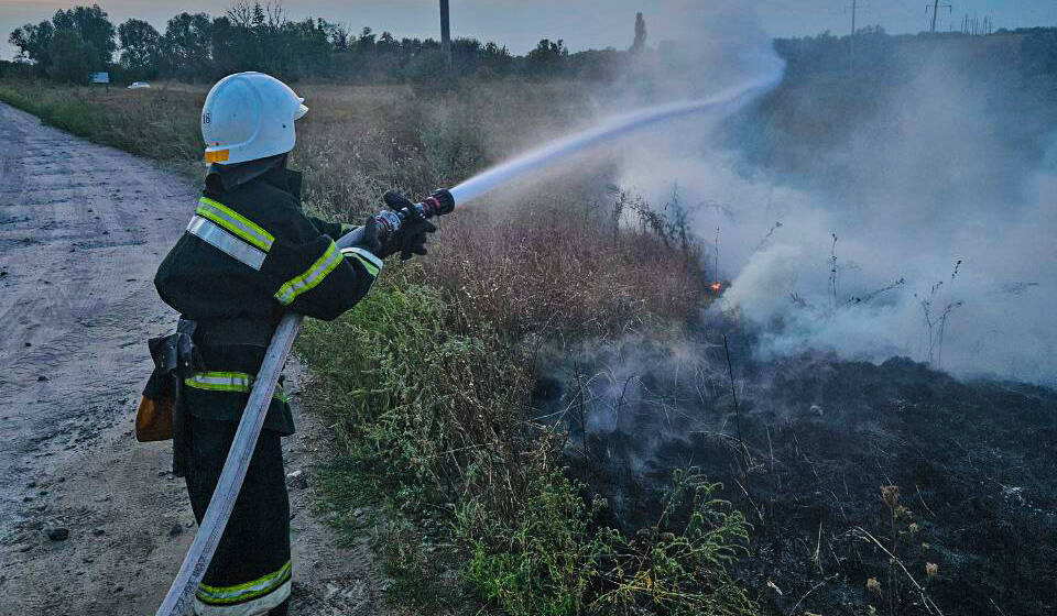 Минулої доби рятувальники Вінниччини ліквідували 19 пожеж