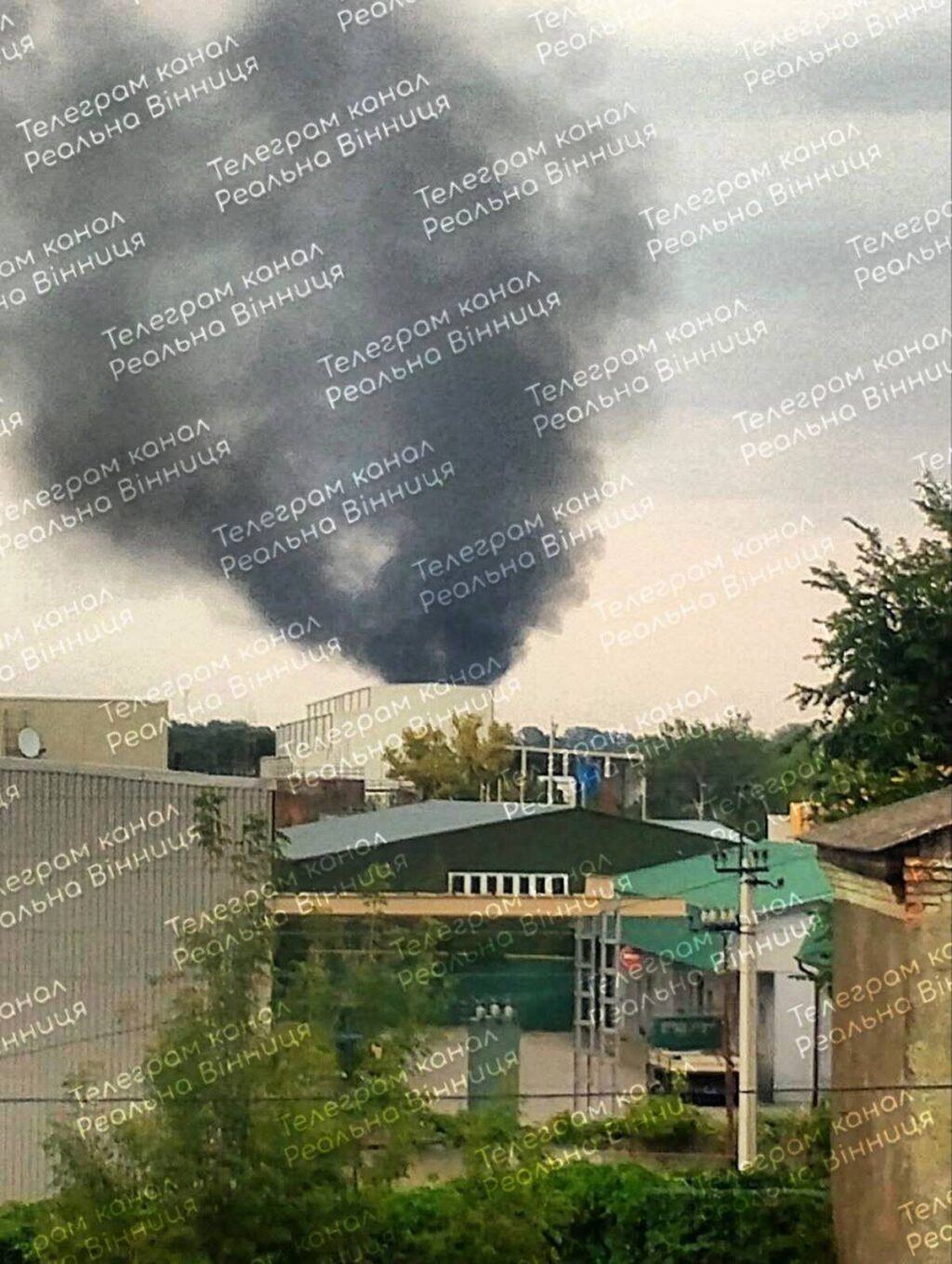 Масштабна пожежа у Вінниці в районі ВПЗ (Відео) Оновлено