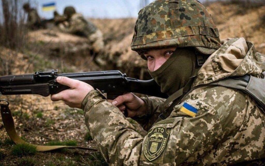 На війні в Україні рф втратила 1370 військових за добу