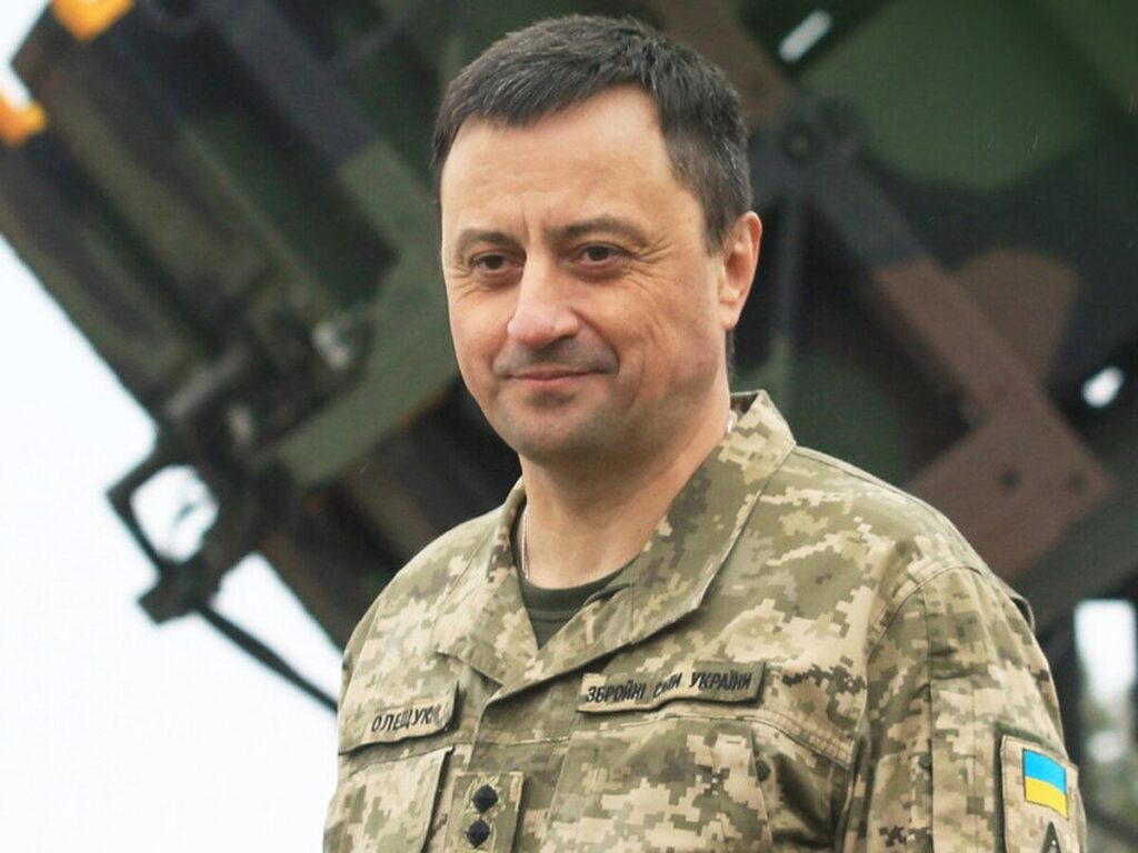Зеленський звільнив Миколу Олещука з посади командувача Повітряних сил ЗСУ