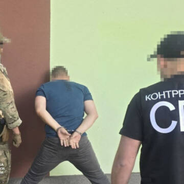 Полював на склади з боєприпасами ЗСУ: на Вінниччині затримали агента ФСБ