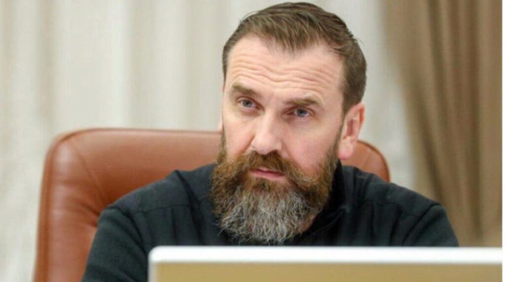 Лісовий заявив, що очікувати на підвищення зарплат учителям не варто