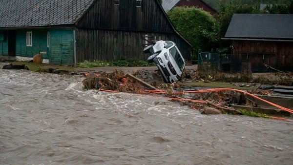 Повені у Європі: Укрзалізниця повідомила, як курсують потяги