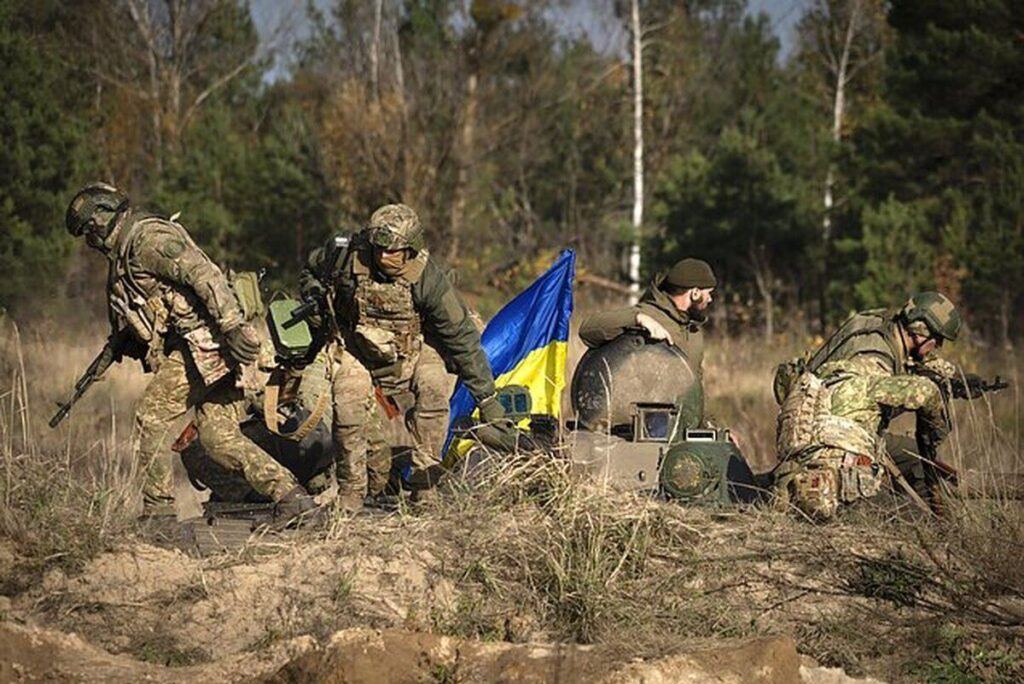 На війні в Україні рф втратила понад 617 тисяч військових