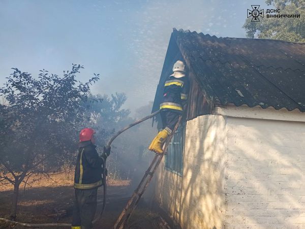 На Вінниччині горіла господарча будівля: наслідки пожежі