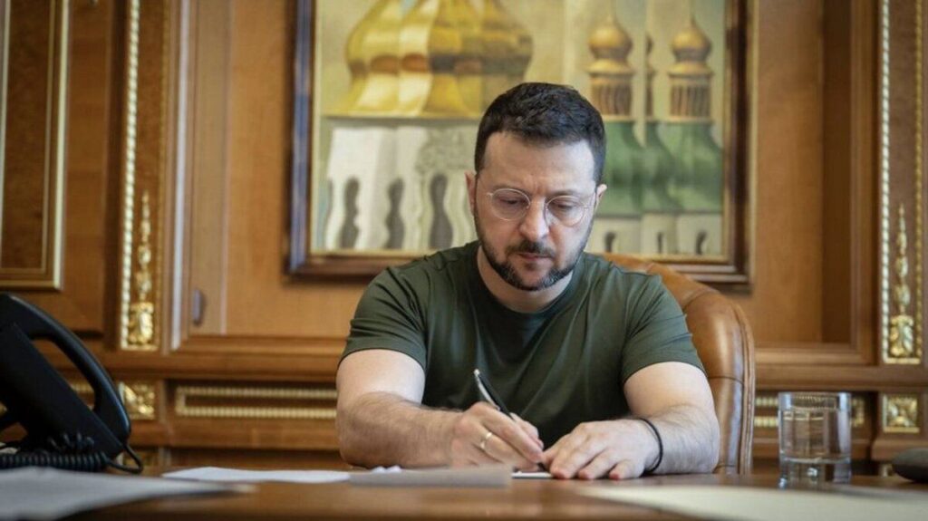 Зеленський підписав закон про спрощення господарської діяльності в період воєнного стану