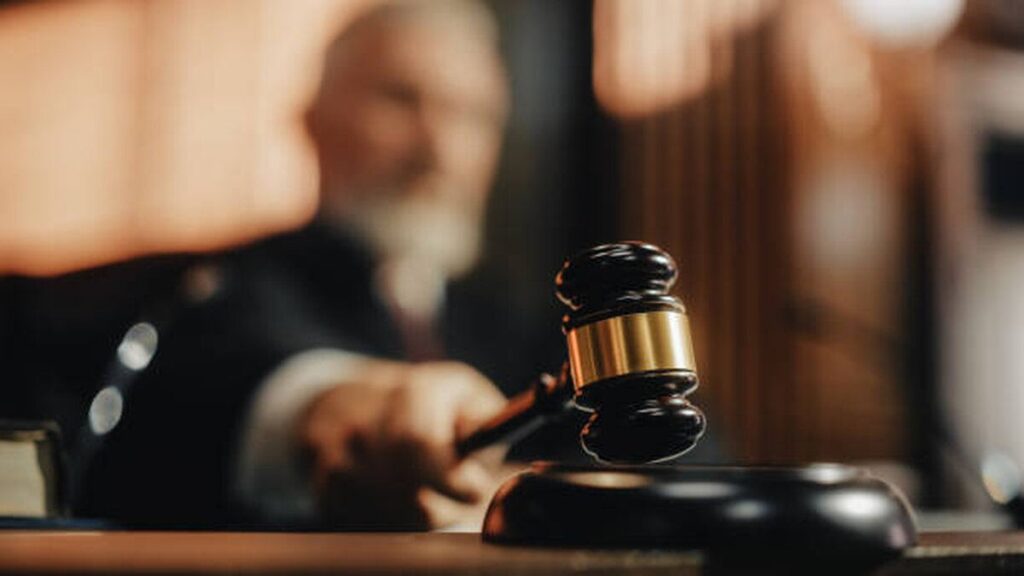 На Вінниччині чоловік зґвалтував знайомого, бо той чіплявся до його доньки