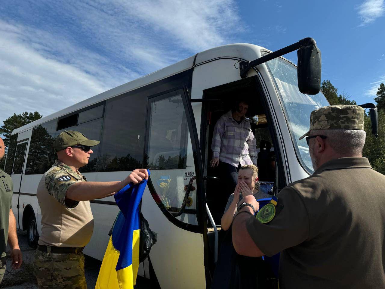 В Україну повернули 49 полонених