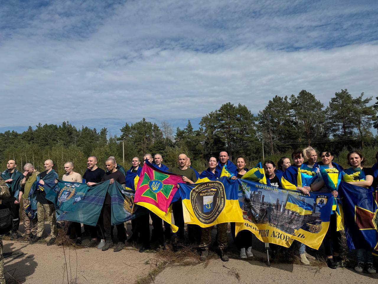 В Україну повернули 49 полонених