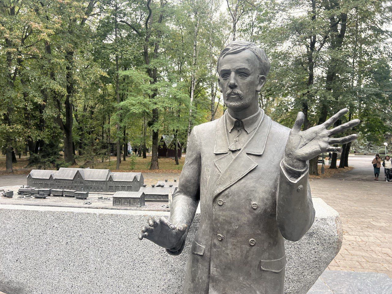 У Центральному парку Вінниці встановили пам’ятник Миколи Леонтовича