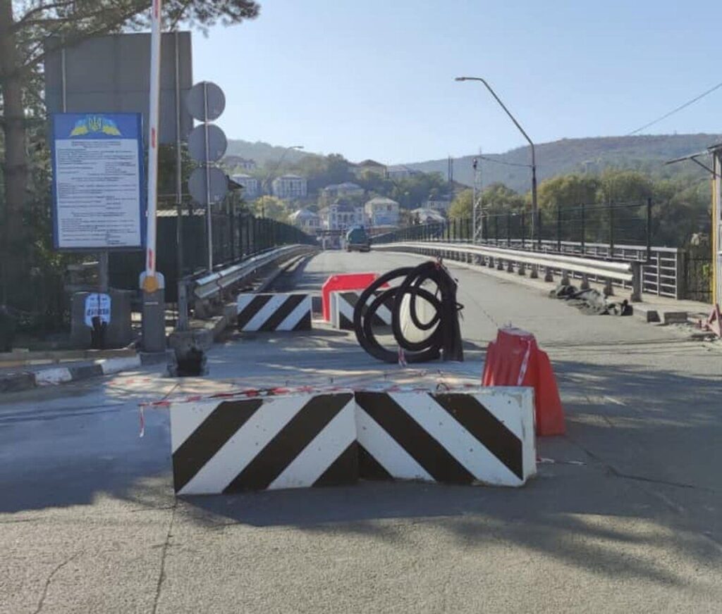 Перевізникам на замітку: продовжили термін ремонту на кордоні з Молдовою