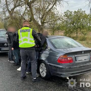 Перевіз військовозобов’язаного через кордон за 90 тисяч гривень: затримано мешканця Вінниччини