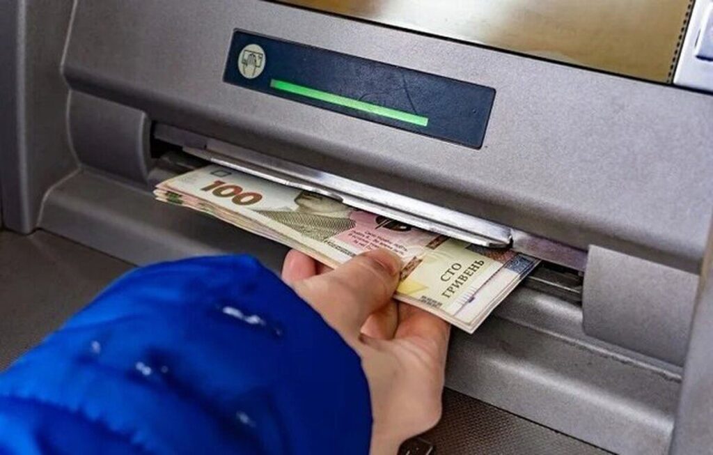 Використала SIM-карту подруги: на Вінниччині 20-річна шахрайка викрала понад 250 тисяч гривень
