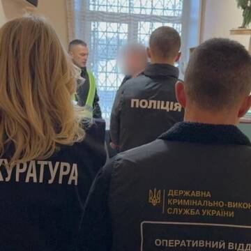 Завідувач медчастини колонії на Вінниччині вимагав від підлеглого частину щомісячної премії