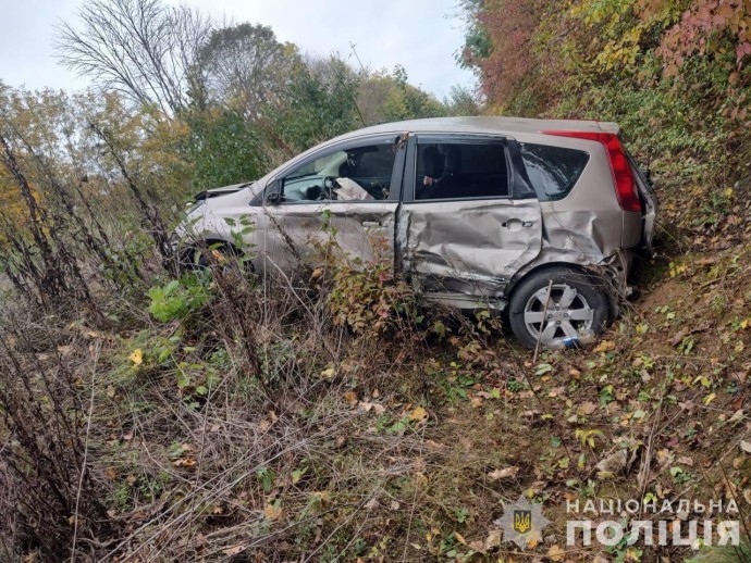 50-річний водій Nissan постраждав після зіткнення з вантажівкою у Тульчинському районі (фото)