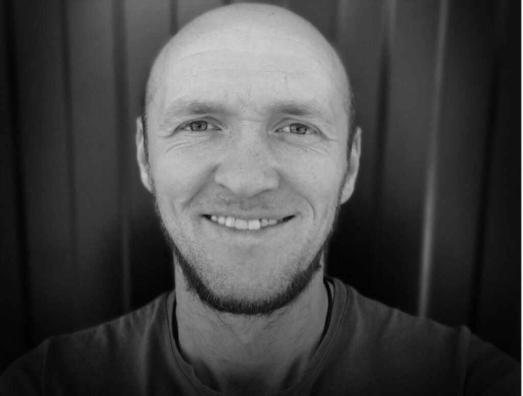 Сьогодні Вінниця прощається з оборонцем України Шевчишеним Русланом