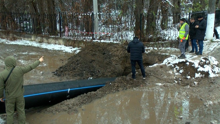 У Вінниці замінюють 250 метрів магістрального водогону