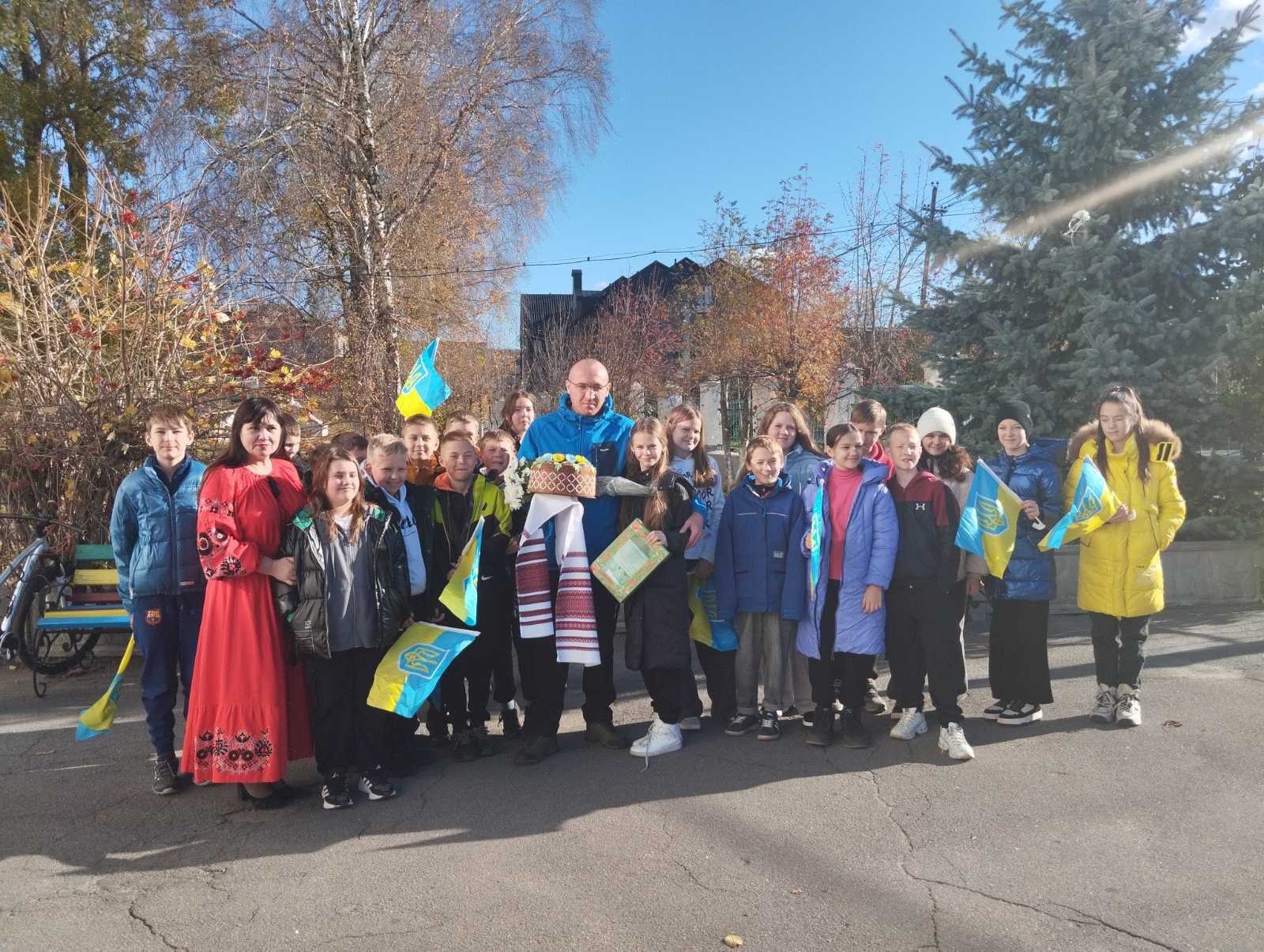 Як на Вінниччині зустріли звільненого з російського полону оборонця (фото)