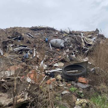 У селі Щітки на Вінниччині виявлено несанкціоноване сміттєзвалище (Фото)