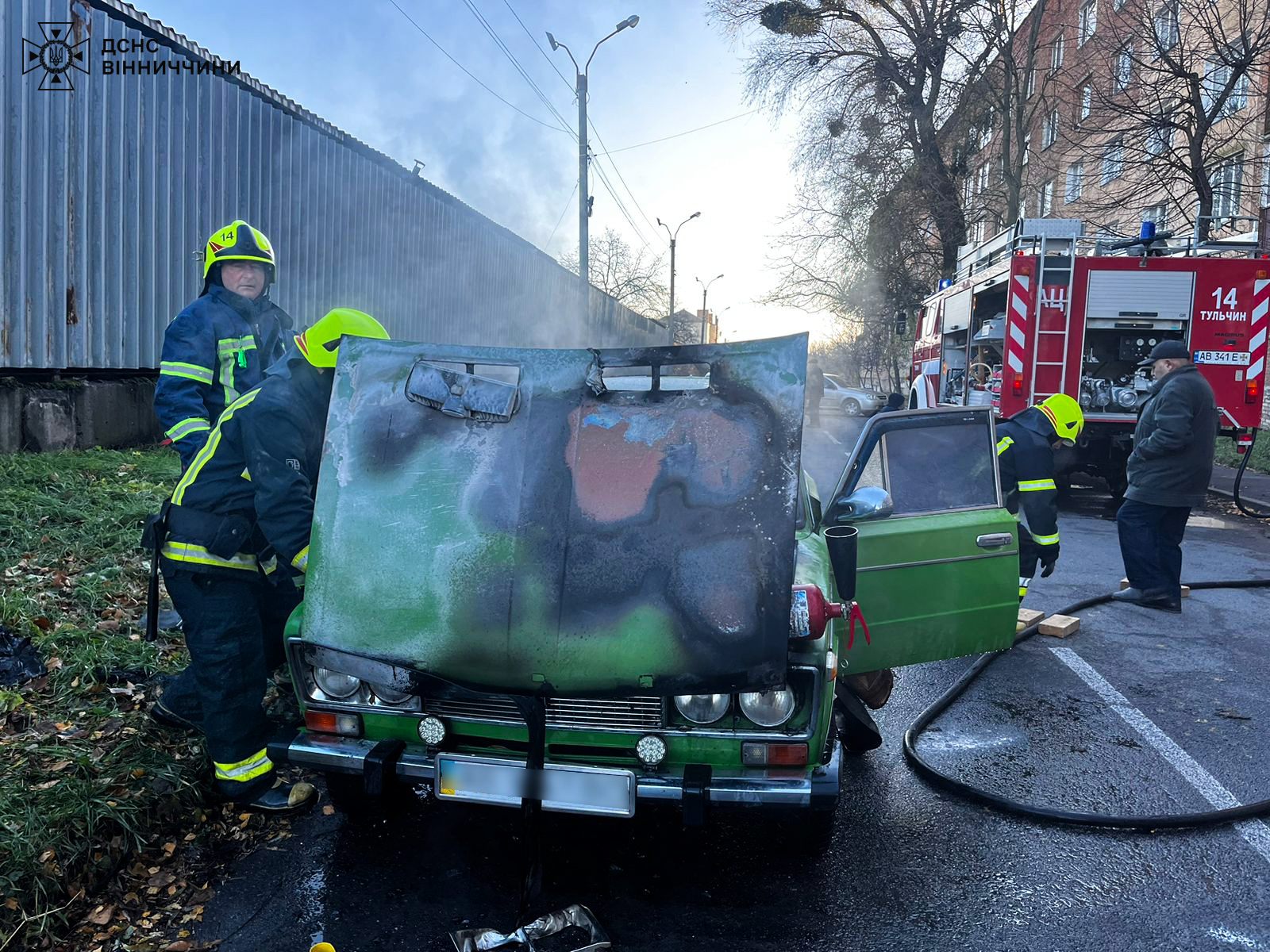 У центрі Тульчина загорівся автомобіль