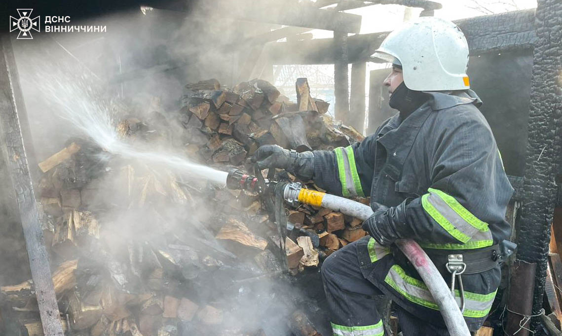 За минулу добу у Вінницькій області вогонь знищив запаси сіна та житлові будинки