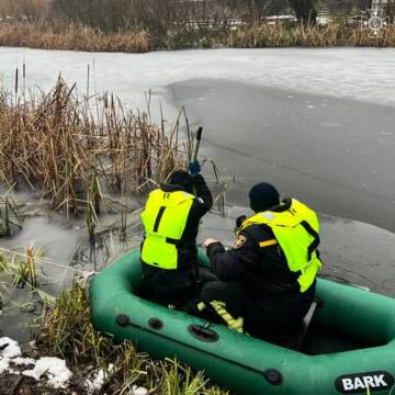 У Вінниці зі ставка дістали тіло людини