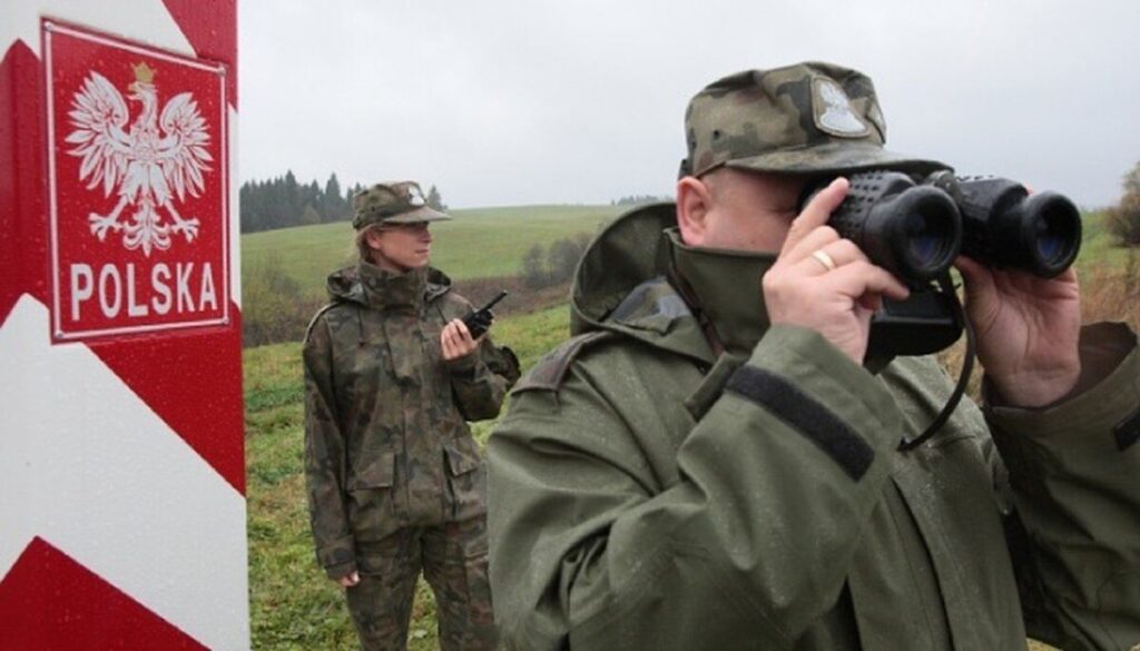 Польща розпочала зведення укріплень на кордоні з Росією