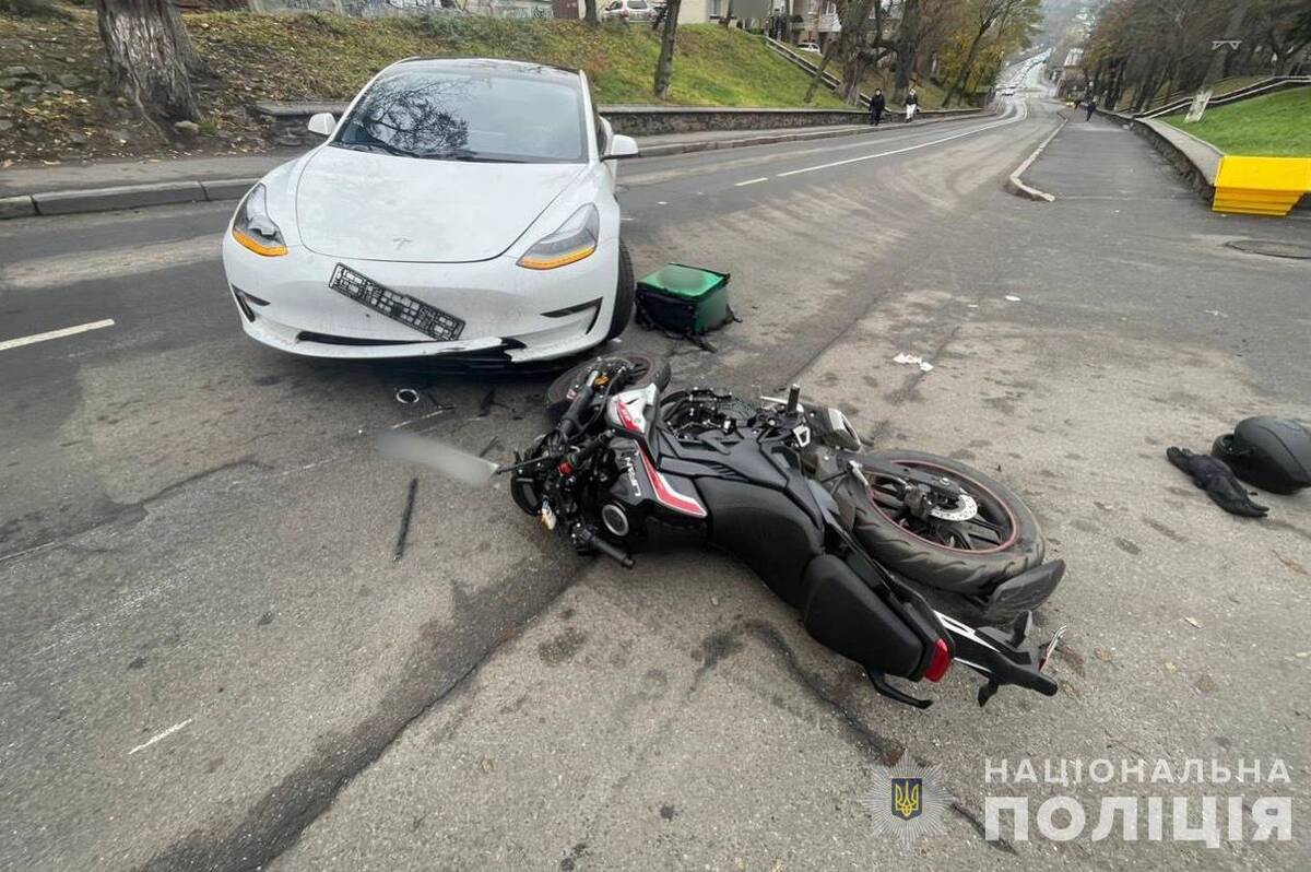 На Вінниччині в ДТП травмувалися 17-річний водій мотоцикла та двоє дітей