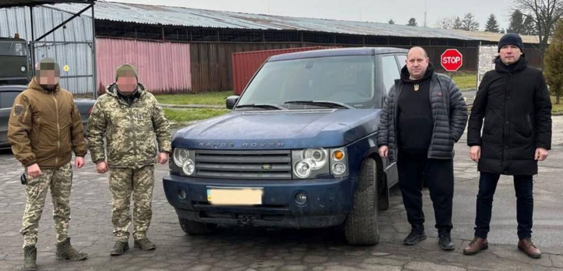 Ще один позашляховик з Вінниччини поїхав на допомогу ЗСУ