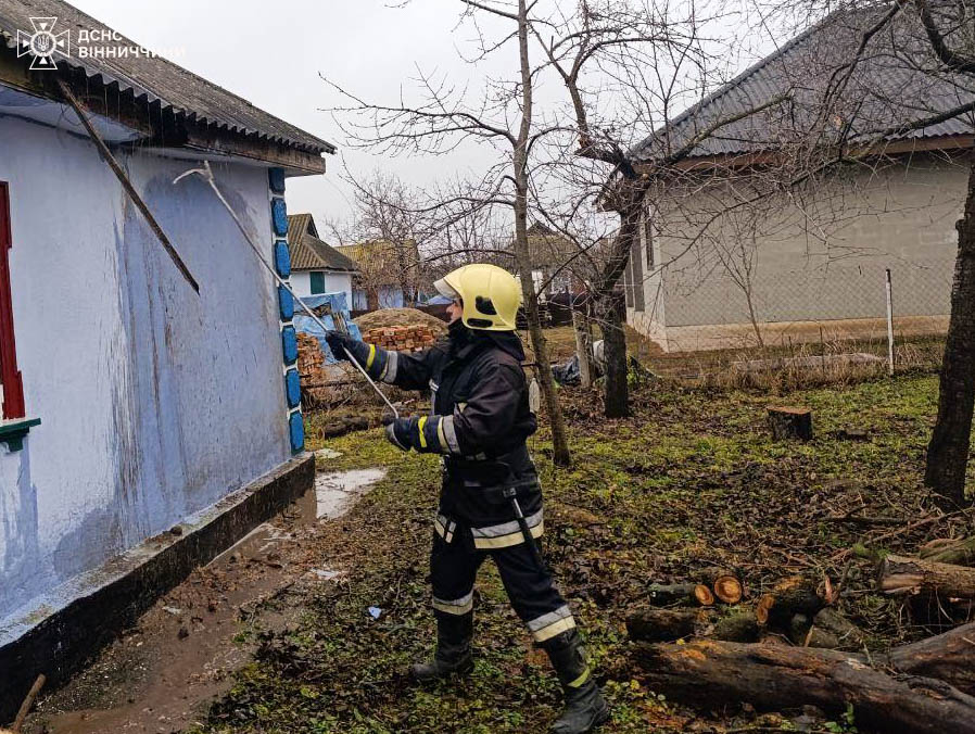 Вогонь і дім: що спричинило сім пожеж на Вінниччині за добу?