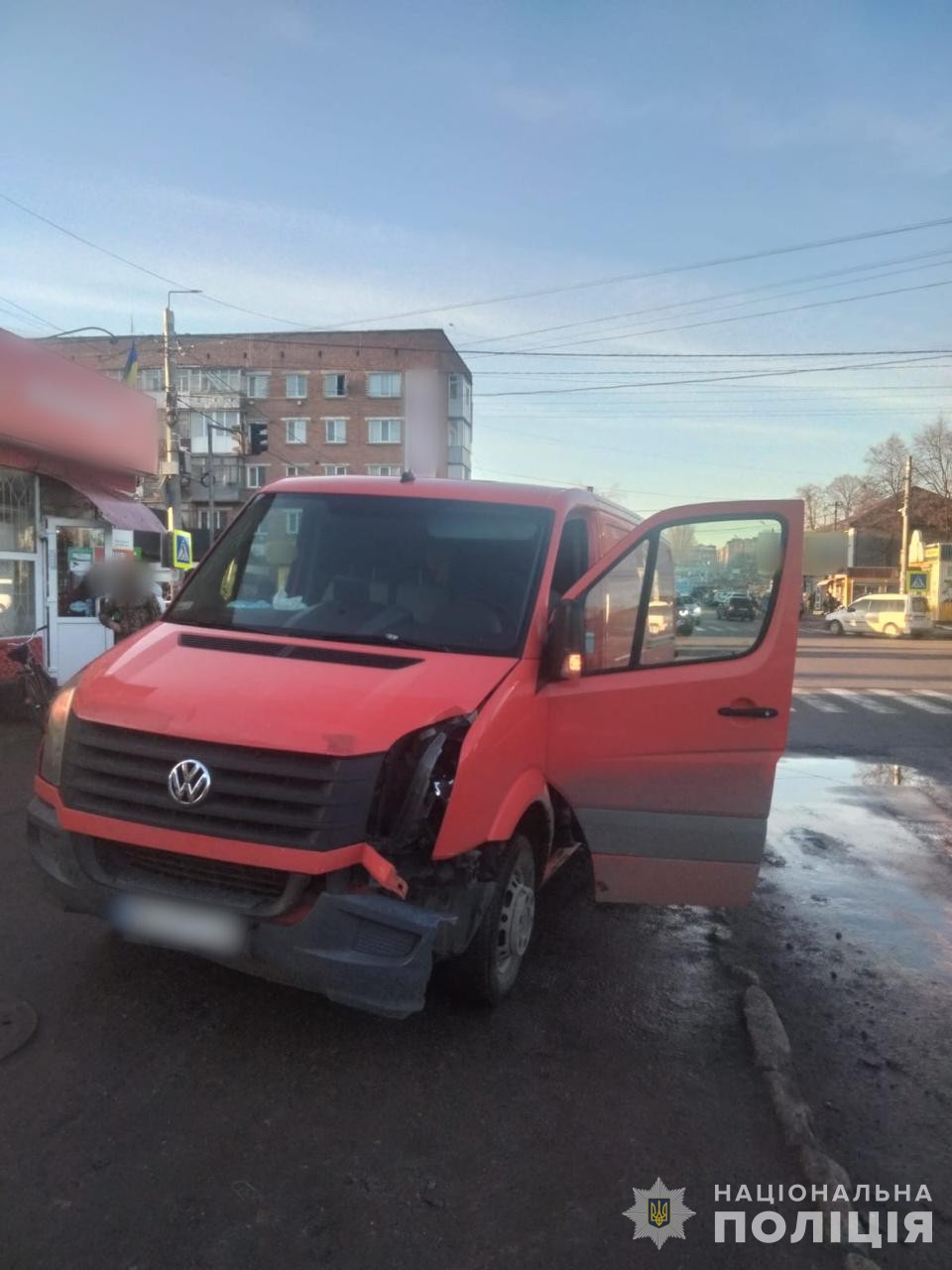 На Вінниччині бусик збив 31-річну жінку на тротуарі