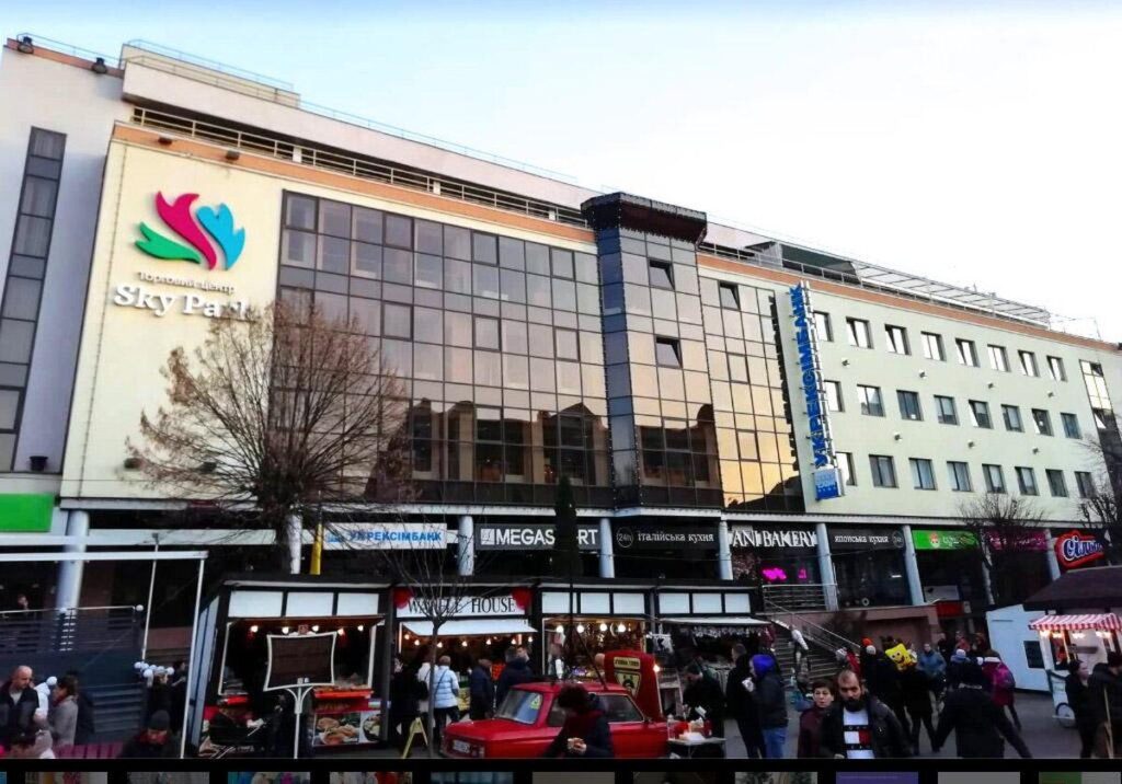 Ймовірно заміновано ТРЦ «Скай парк» у Вінниці