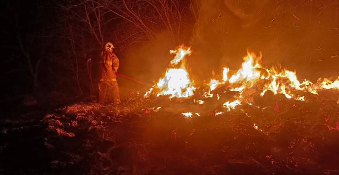 На Вінниччині горіла літня кухня, димар та 500 тюків сіна: подробиці