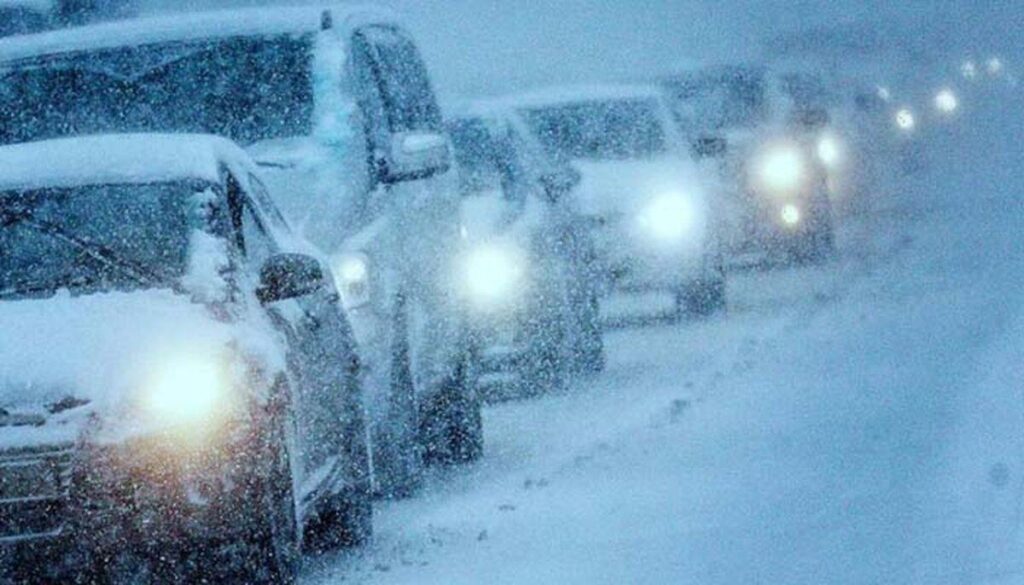 До уваги водіїв! Штормове попередження на вихідні