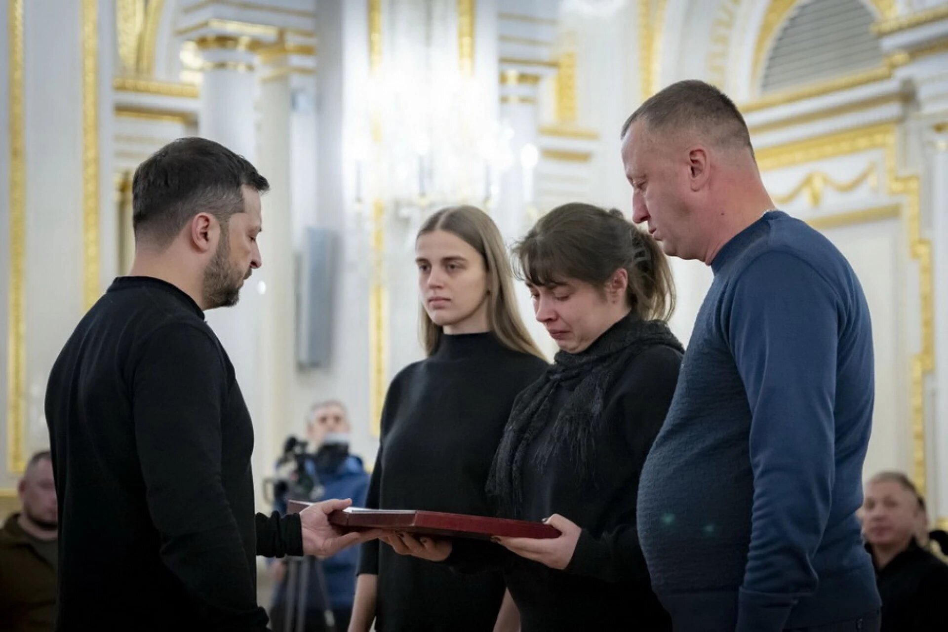 Президент України нагородив старшого лейтенанта з Вінниці орденом «Золота зірка» посмертно