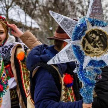 З перемогою в серці та колядою на вустах: давні й сучасні українські колядки