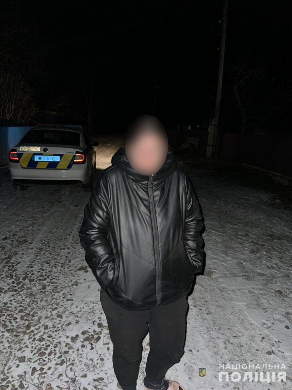 Поліцейські затримали жінку, яка нанесла тяжкі тілесні ушкодження сусіду