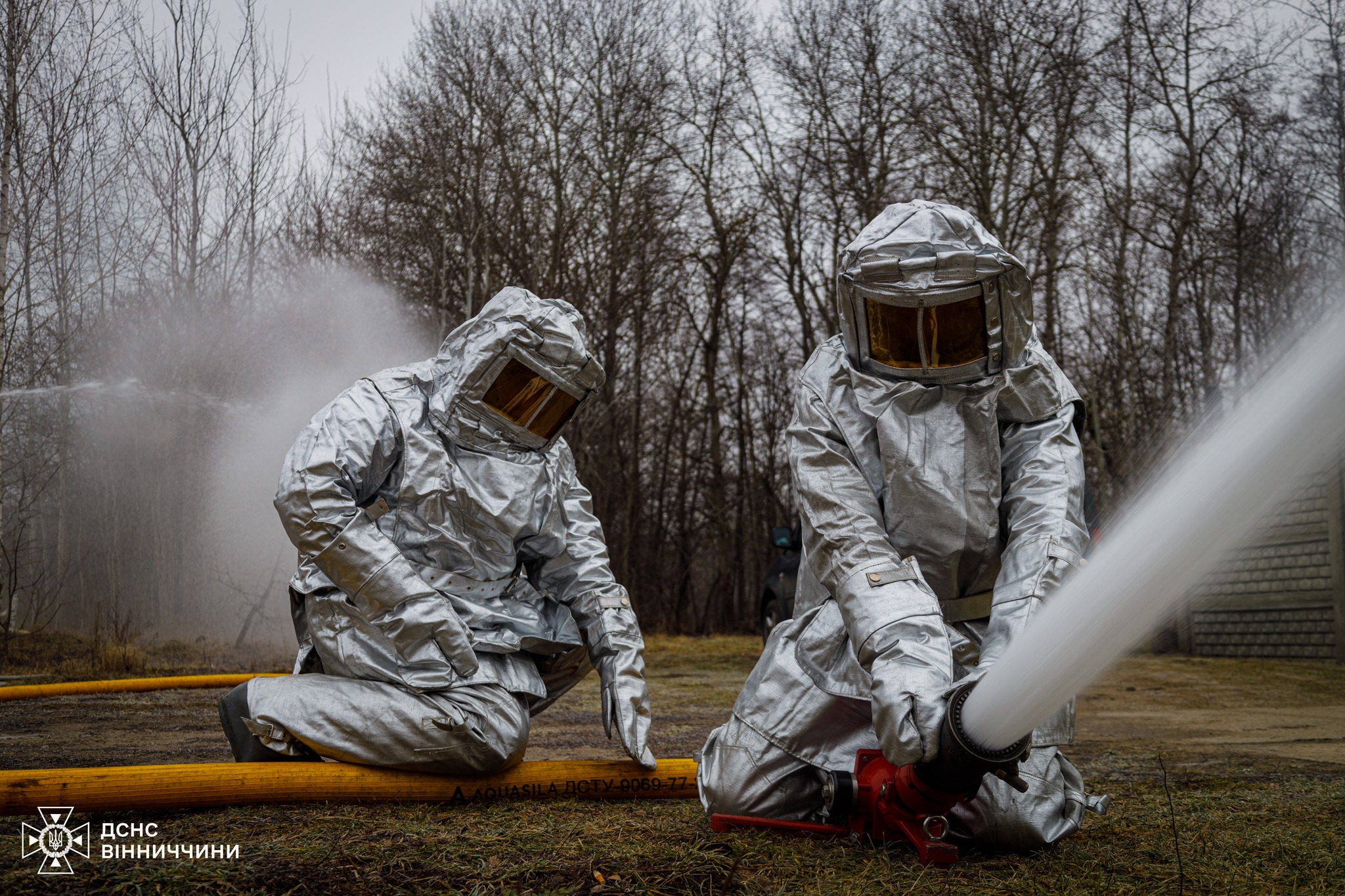 Понад 20 рятувальників тренувалися ліквідовувати наслідки ворожих атак (Фото)