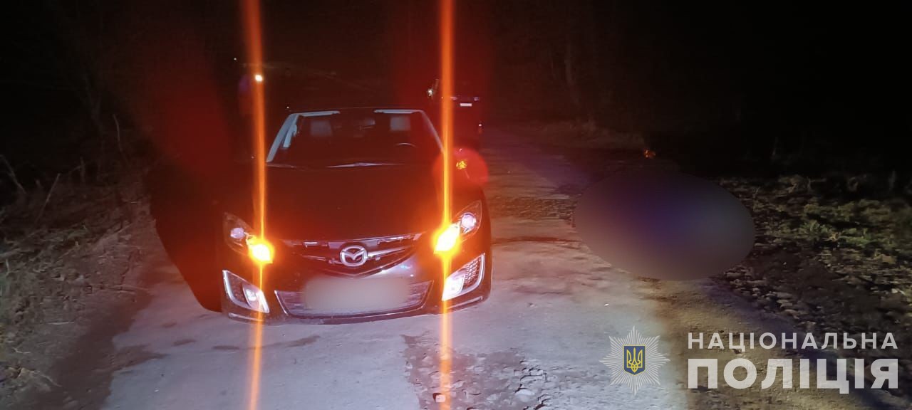 Смертельна ДТП на Вінниччині: водійка Mazda збила чоловіка, який лежав на дорозі