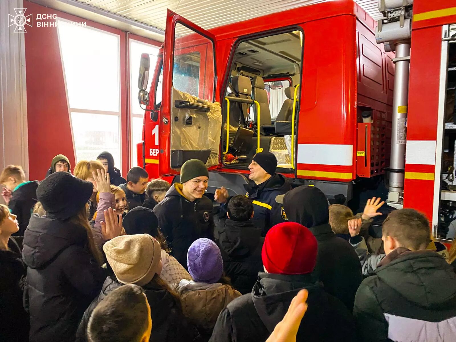 На Вінниччині рятувальники провели для дітей уроки безпеки