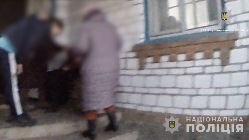Пильність і швидка реакція: у Вінниці поліцейські врятували життя пенсіонерки