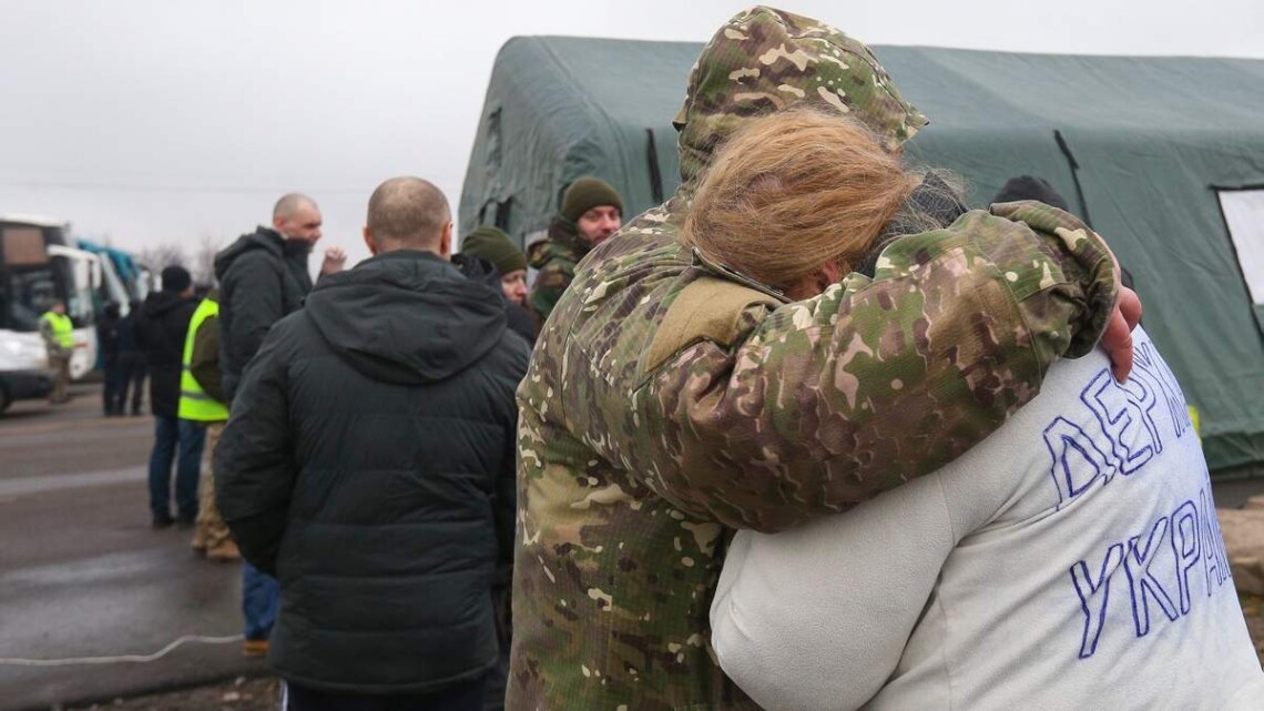 Як поводитися з людьми, які пережили полон: на “Дія.Освіта” створили симулятор