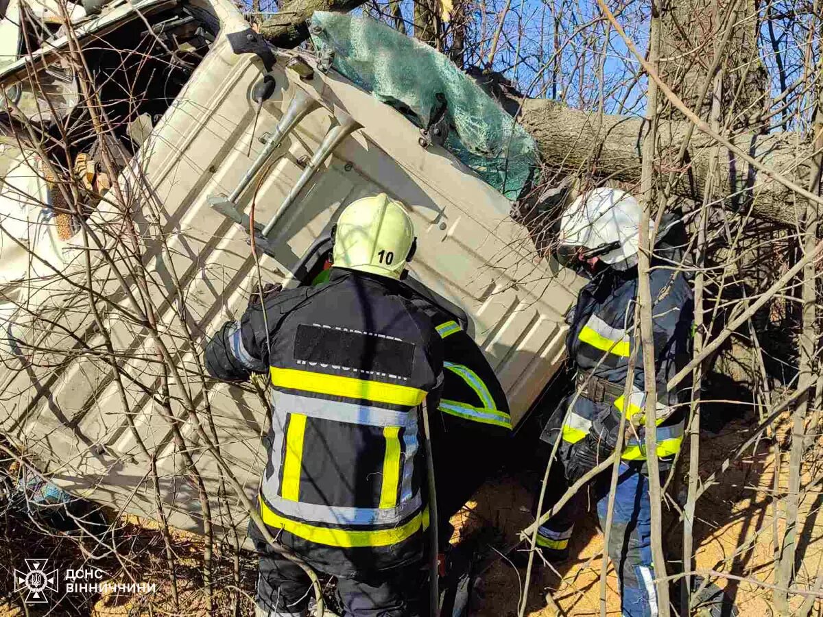 З’їхав у кювет: на Вінниччині у ДТП загинув чоловік