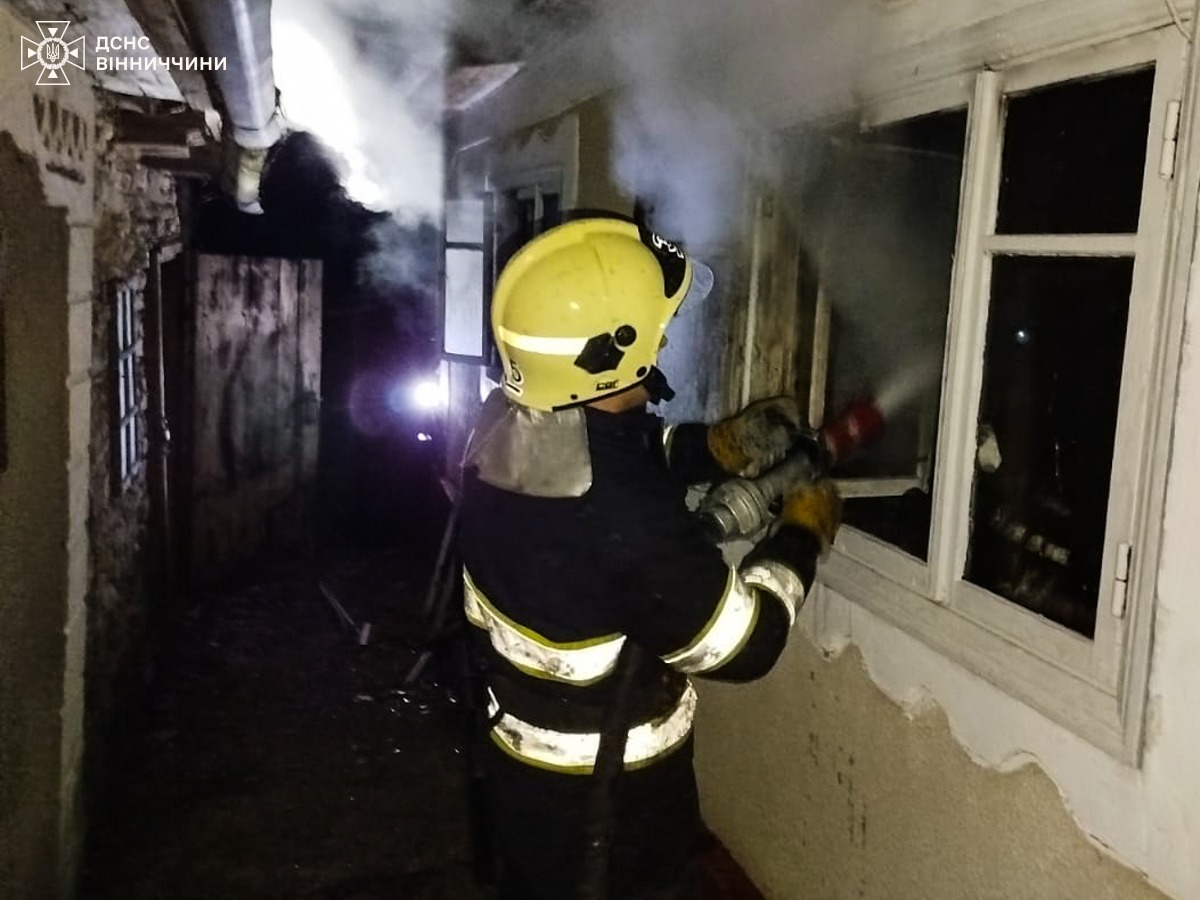 За добу на Вінниччині сталося вісім пожеж: рятувальники ліквідували загоряння