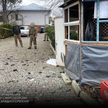 На Хмельниччині затримали чоловіків, яких підозрюють у підриві будівлі ТЦК та СП