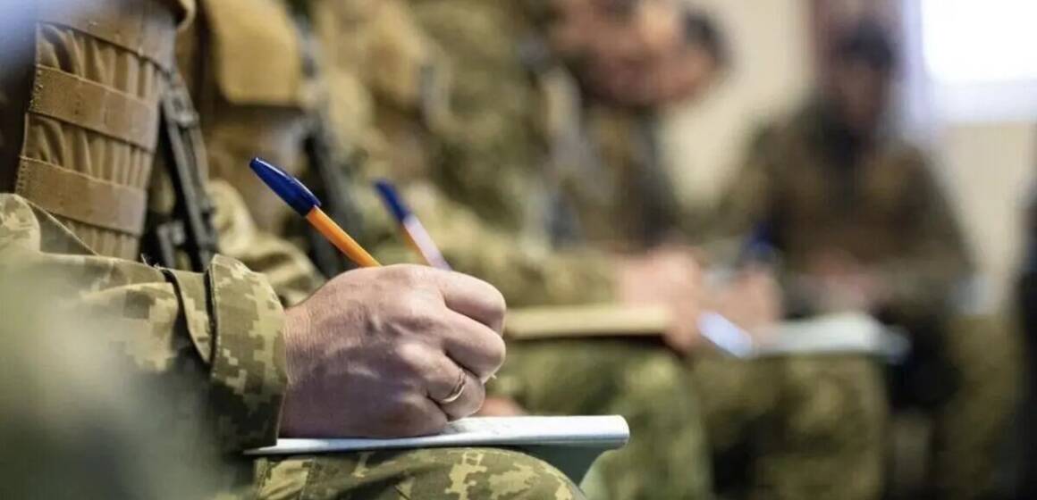 У Міноборони назвали кількість охочих укласти “Контракт 18-24”