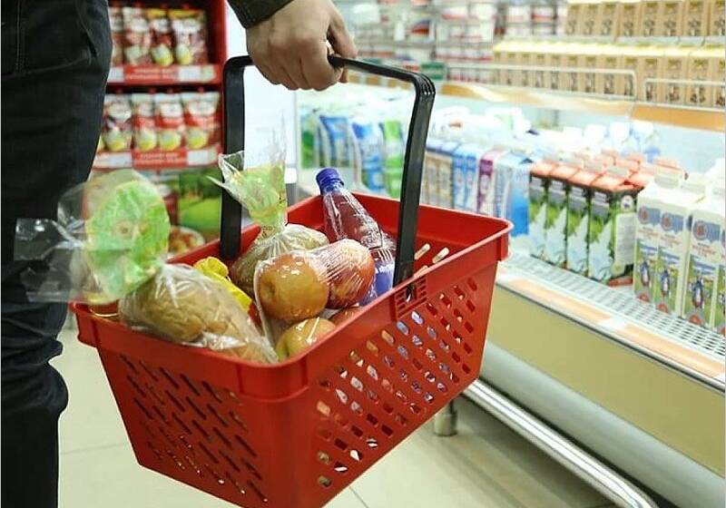 В Україні продовжують дорожчати дешеві продукти: експерти розповіли подробиці