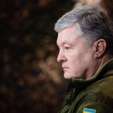 Президент України запровадив санкції проти Петра Порошенка