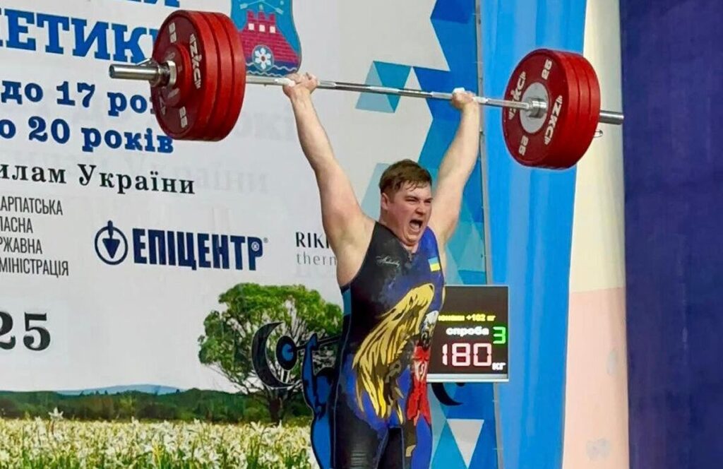 Важкоатлет Володимир Чмих з Вінниччини виборов три золоті медалі на чемпіонаті України